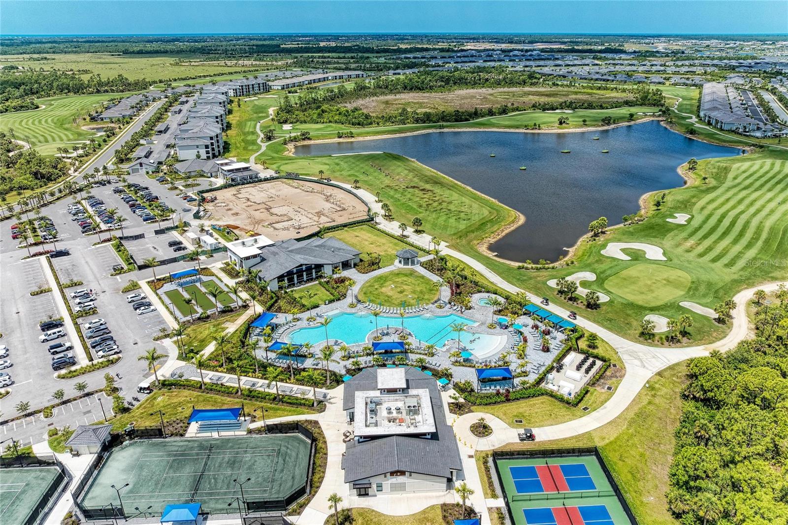 WELLEN PARK GOLF AND COUNTRY CLUB - Residential
