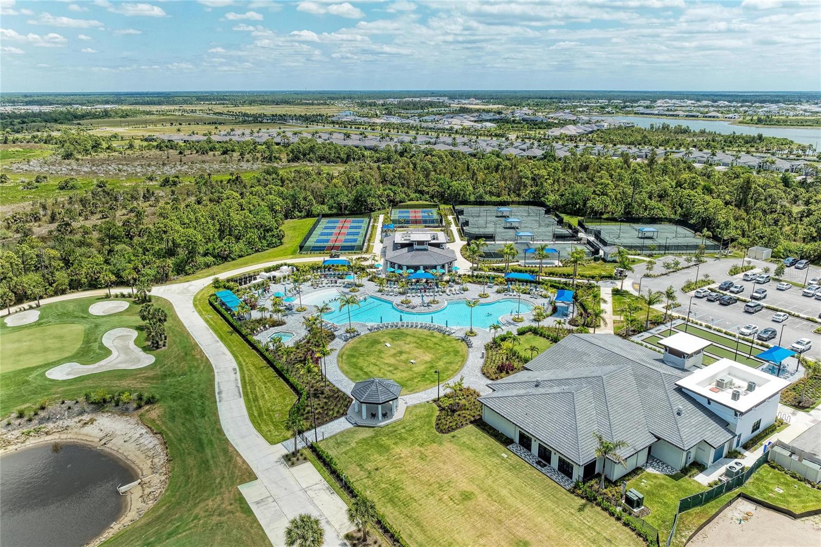 WELLEN PARK GOLF AND COUNTRY CLUB - Residential