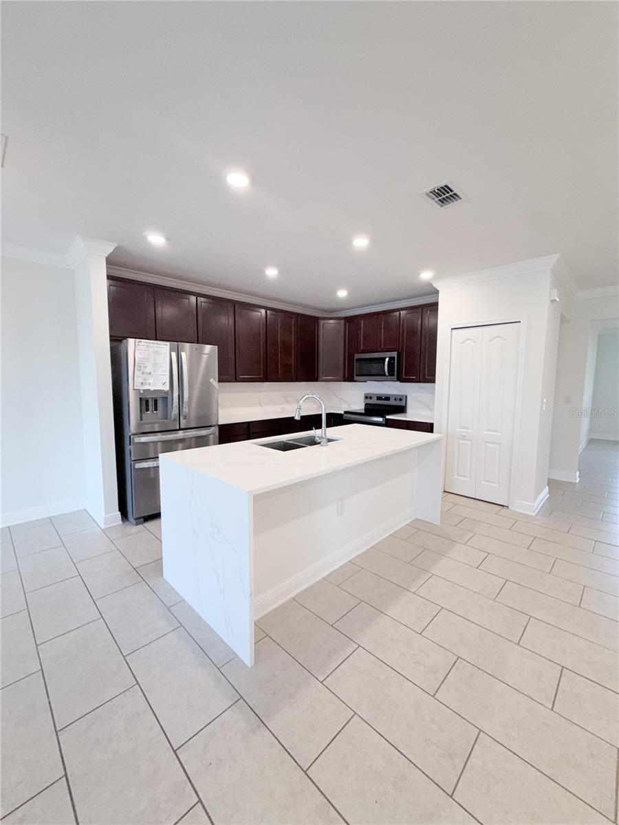 SPRING HILL - Residential