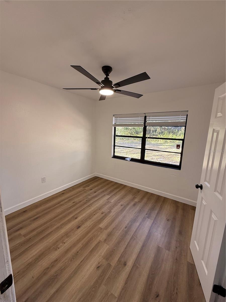 LEESBURG KNOTTS ADD - Residential