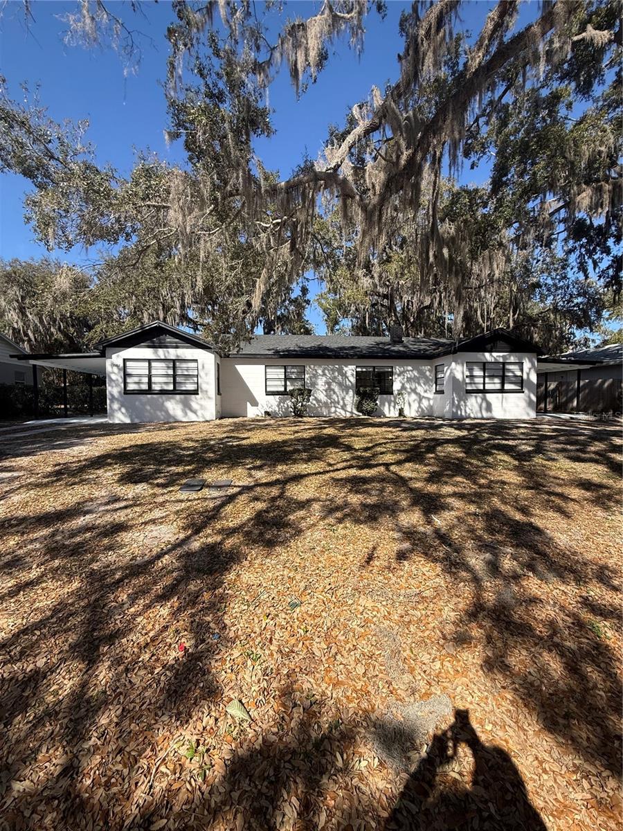 LEESBURG KNOTTS ADD - Residential