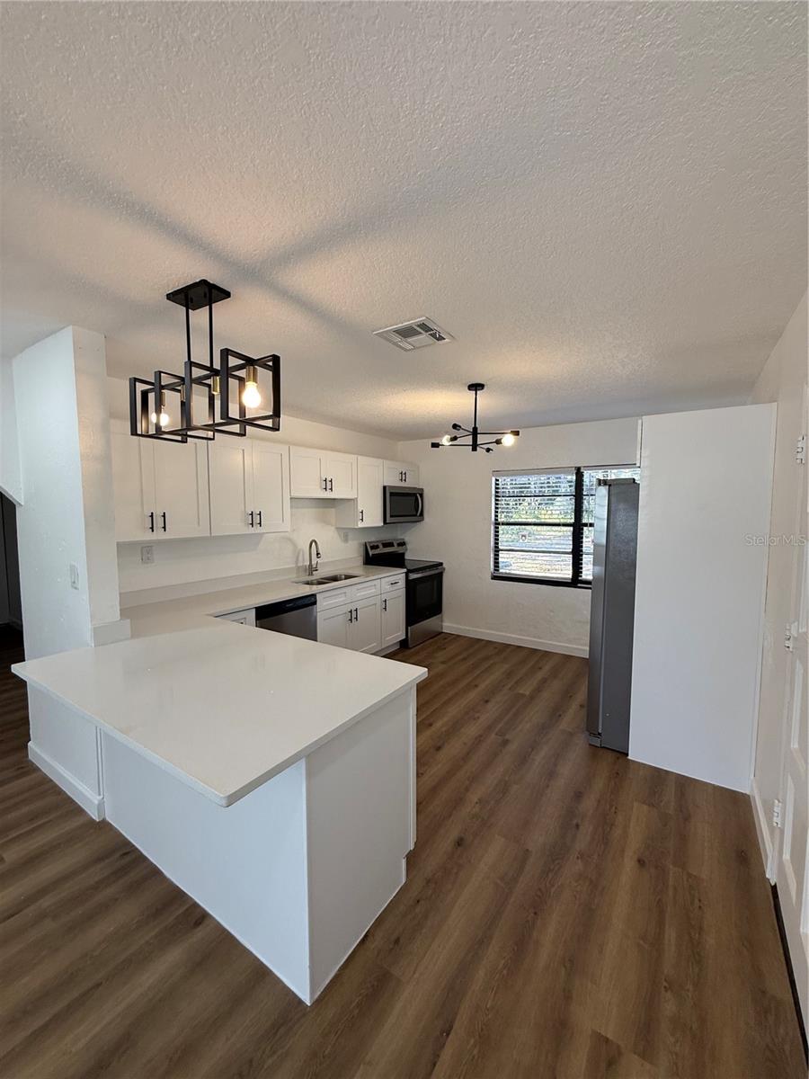 LEESBURG KNOTTS ADD - Residential
