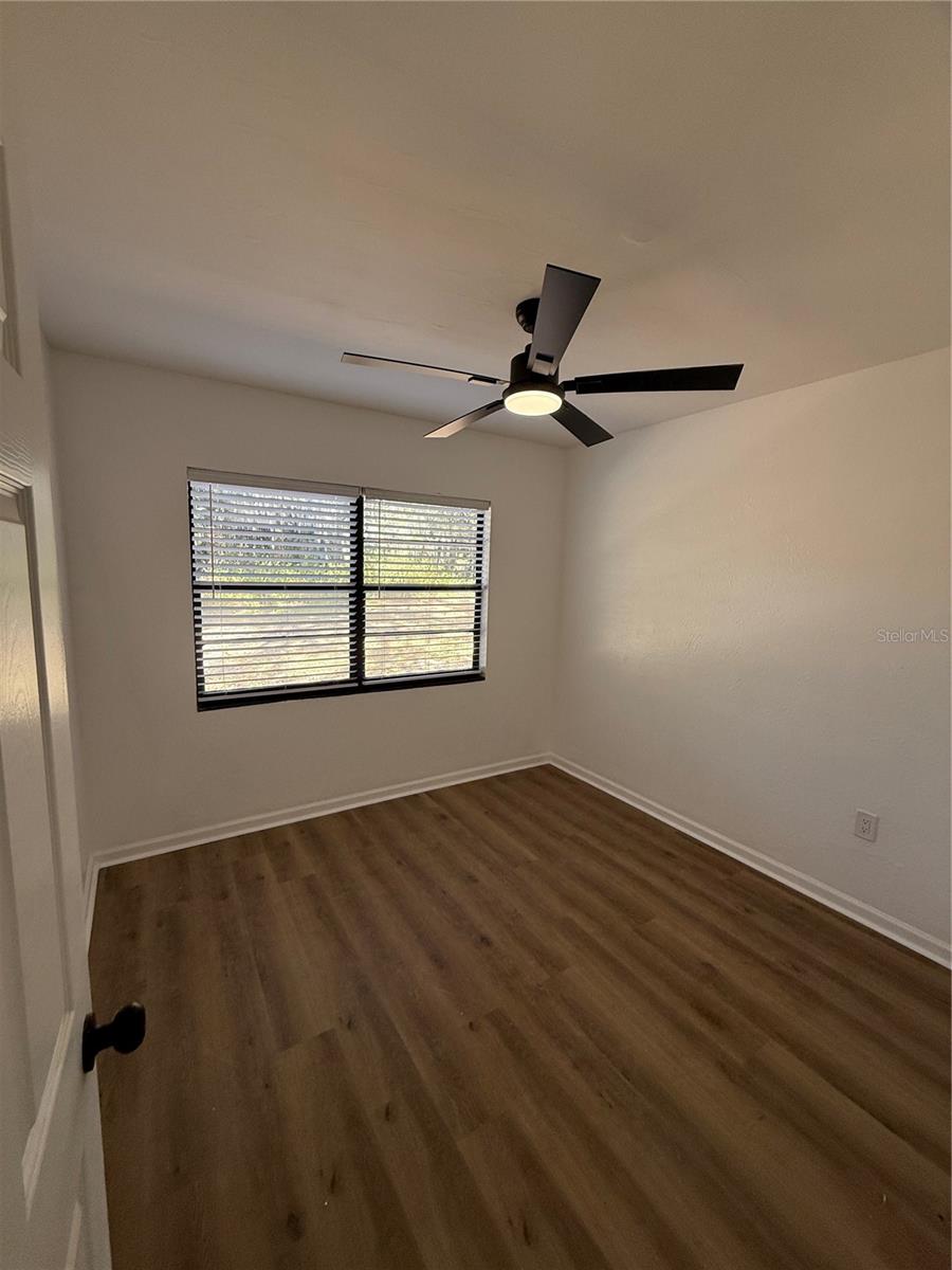 LEESBURG KNOTTS ADD - Residential