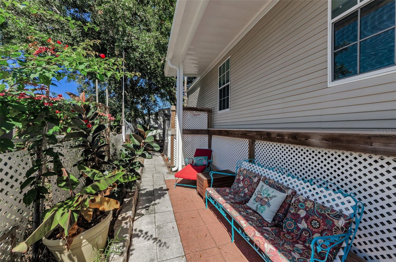 RIVER VILLAGE - Residential