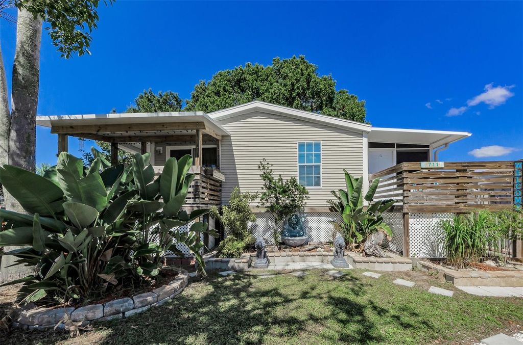 Photo of 711 Driftwood Lane, Tarpon Springs, FL 34689 (MLS # TB8437345)