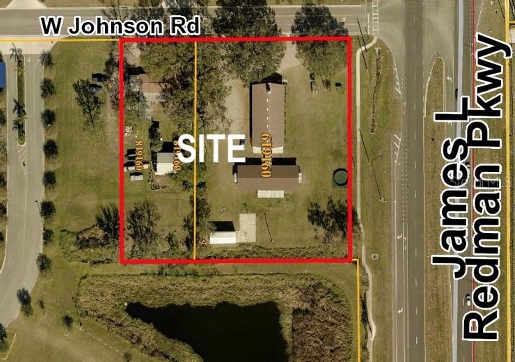 Photo of 103 Johnson Road, Plant City, FL 33566 (MLS # TB8421029)