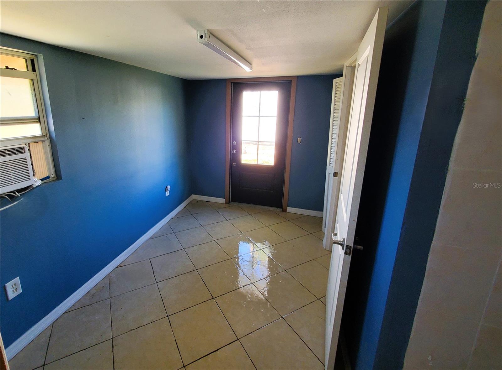 PINE LAKE - Residential