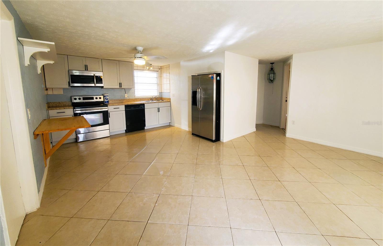 PINE LAKE - Residential