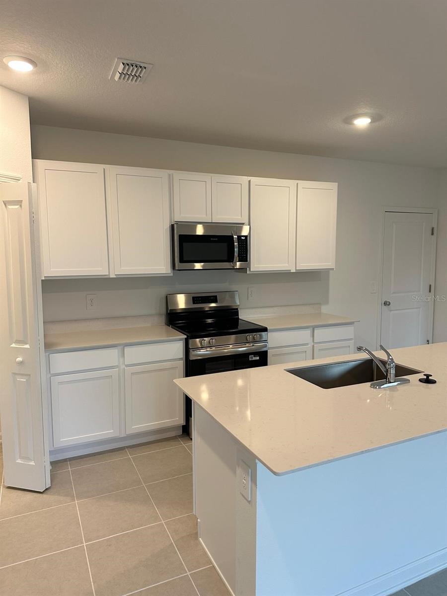 HUNT CLUB/LK WALES PH 1 - Residential Lease