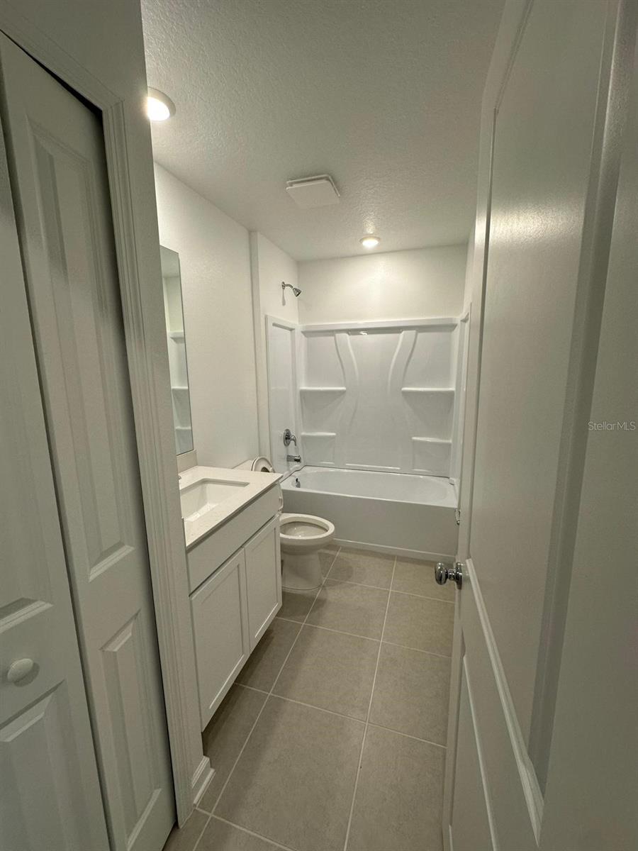 HUNT CLUB/LK WALES PH 1 - Residential Lease