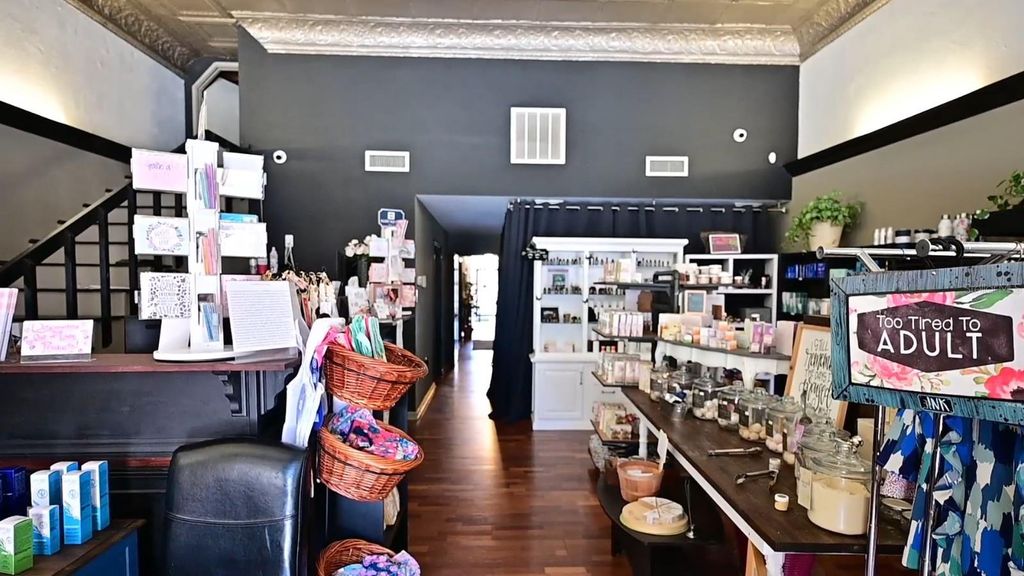 Photo of 245 E Park Avenue, Lake Wales, FL 33853 (MLS # K4902970)