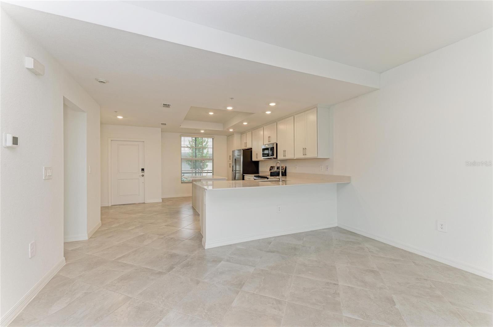 CALUSA COUNTRY CLUB - Residential Lease