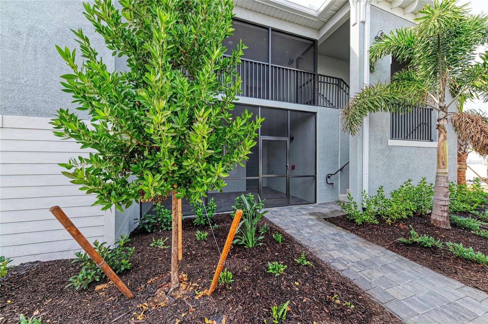 CALUSA COUNTRY CLUB - Residential Lease