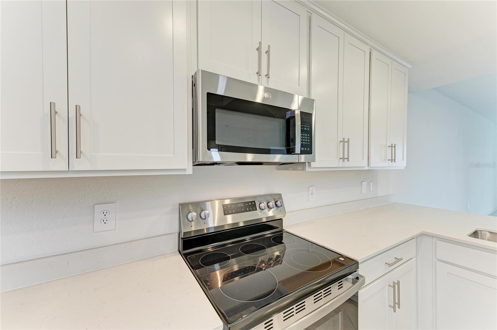 CALUSA COUNTRY CLUB - Residential Lease