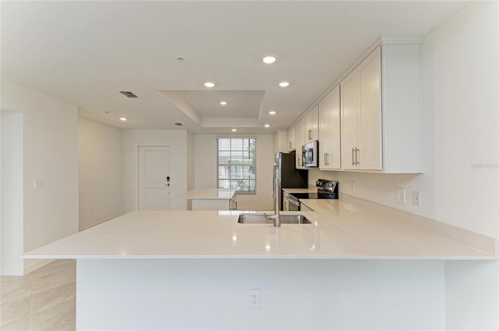 CALUSA COUNTRY CLUB - Residential Lease