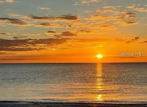 BAYSHORE ON THE LAKE APTS SEC 1 - Residential