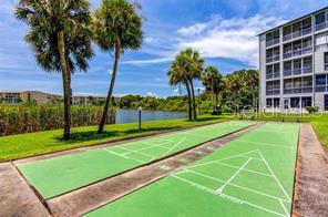 BAYSHORE ON THE LAKE APTS SEC 1 - Residential