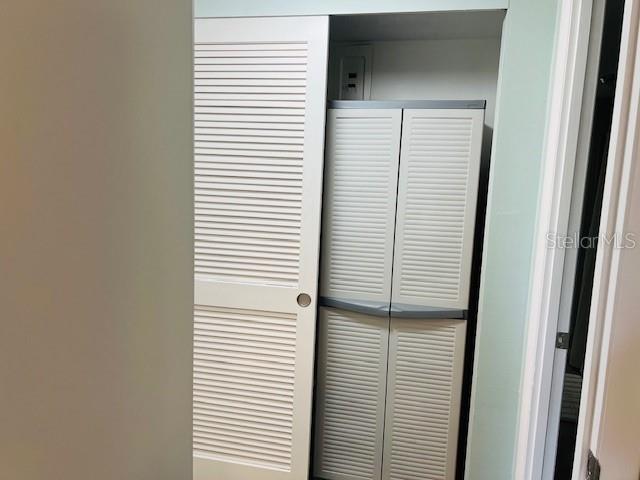 BAYSHORE ON THE LAKE APTS SEC 1 - Residential