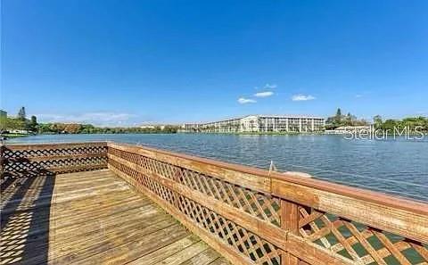 BAYSHORE ON THE LAKE APTS SEC 1 - Residential