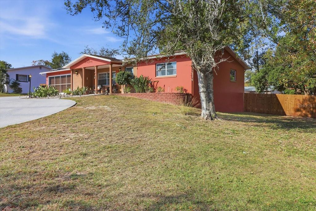 Photo of 214 S Monroe Street, Beverly Hills, FL 34465 (MLS # OM714634)