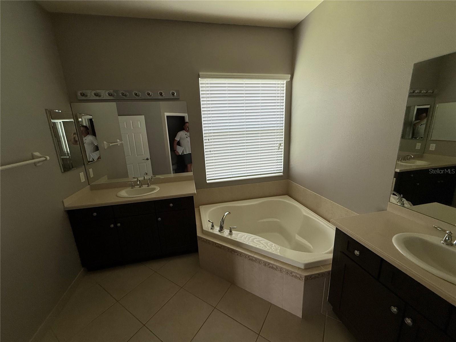 VALENCIA LAKES PH 2 - Residential