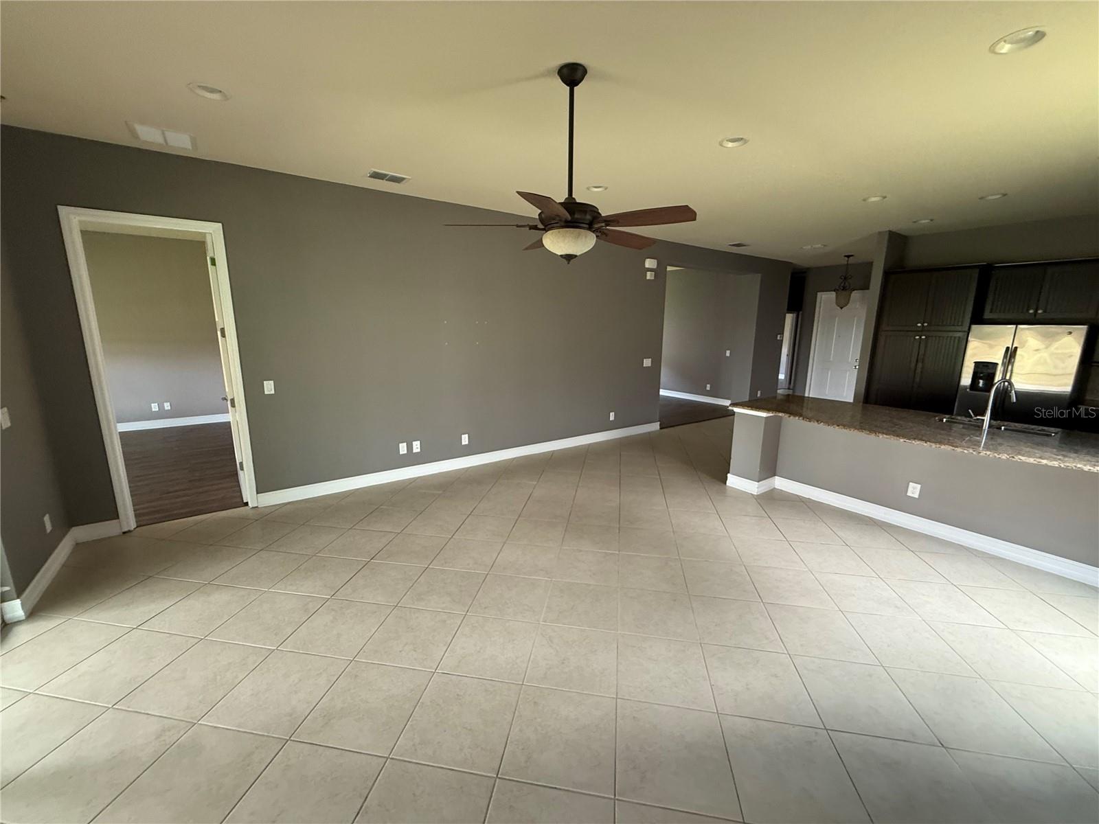 VALENCIA LAKES PH 2 - Residential
