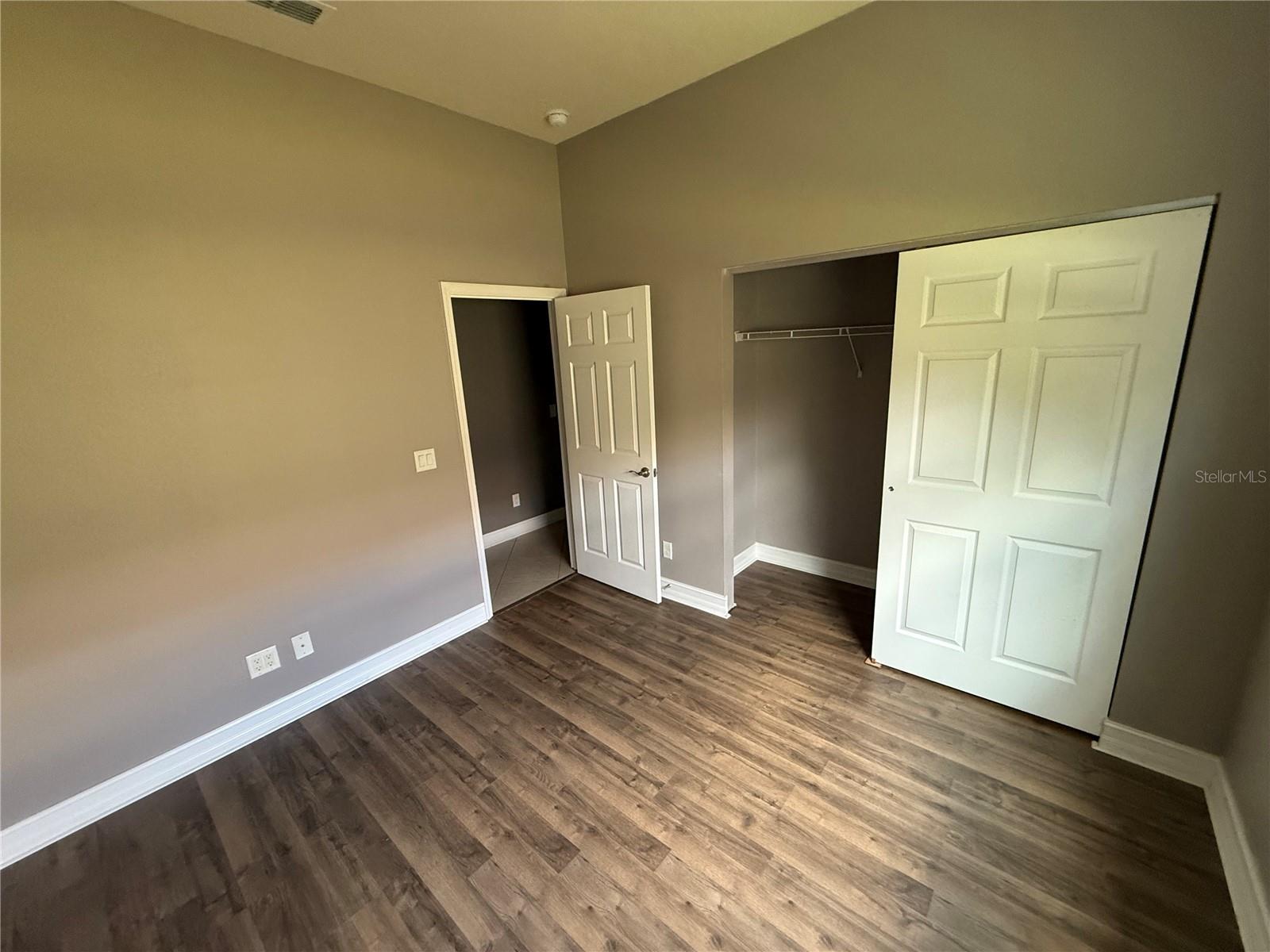 VALENCIA LAKES PH 2 - Residential