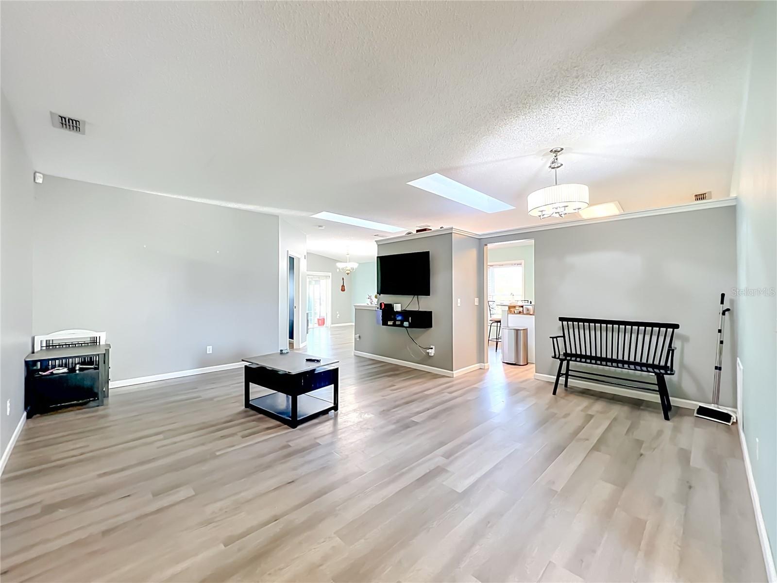 HOLDEN RIDGE - Residential