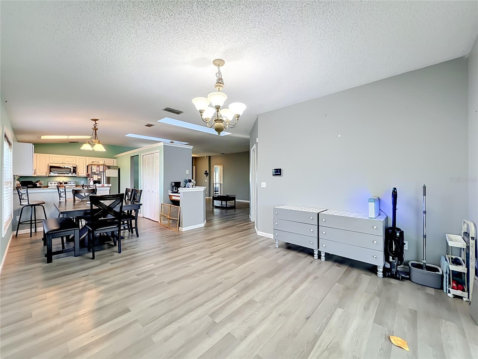 HOLDEN RIDGE - Residential