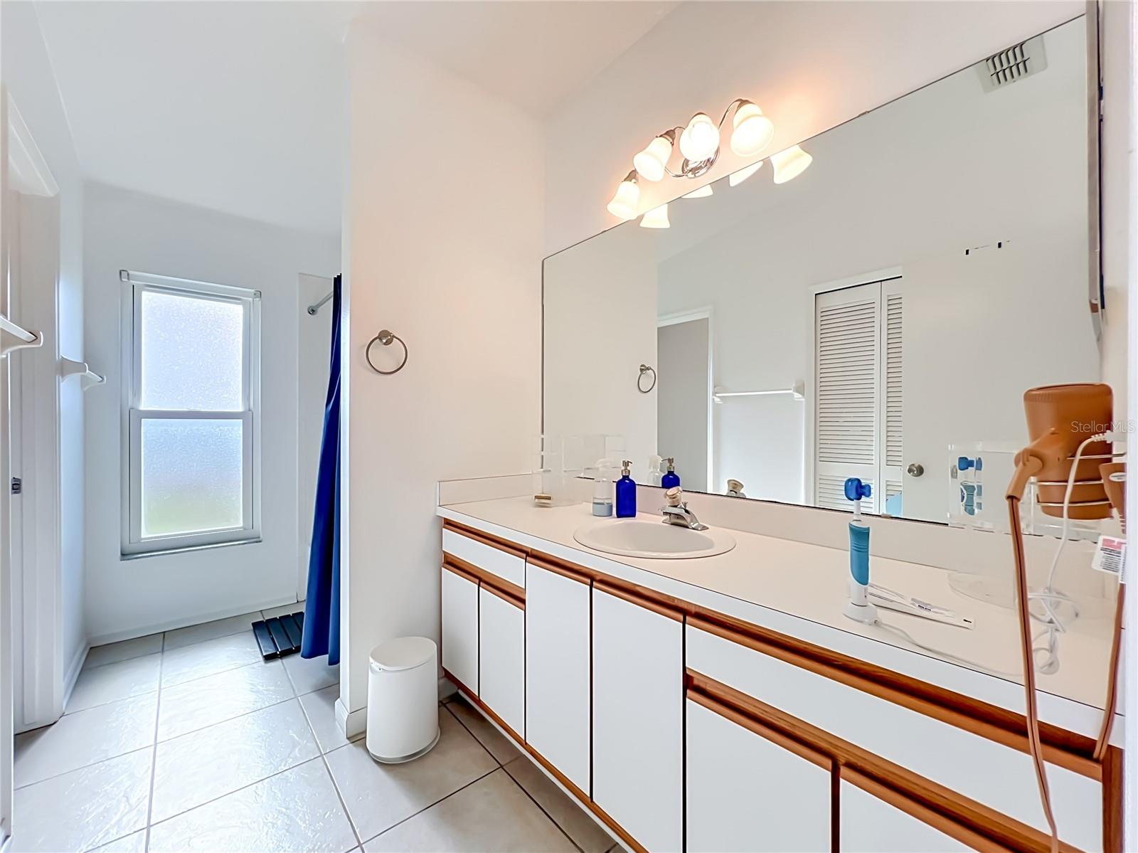 HOLDEN RIDGE - Residential