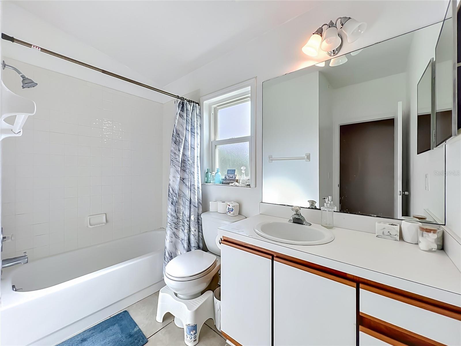 HOLDEN RIDGE - Residential