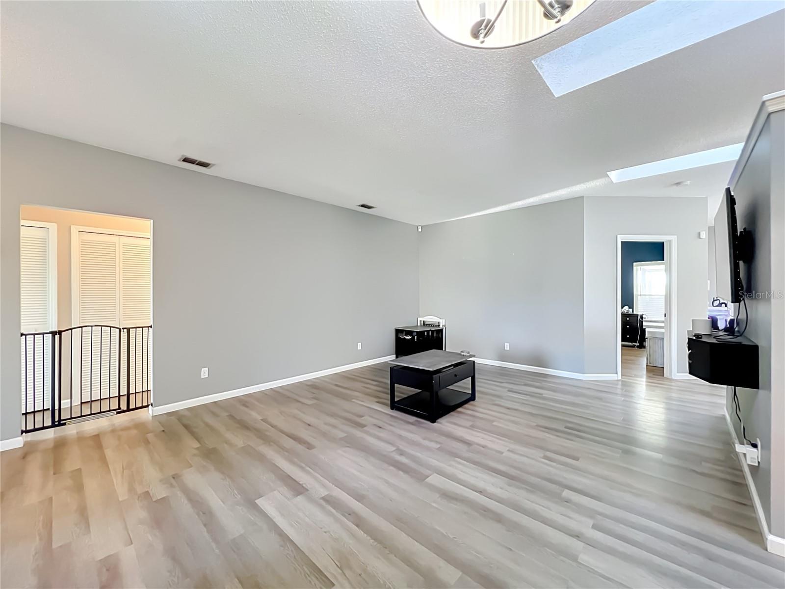 HOLDEN RIDGE - Residential