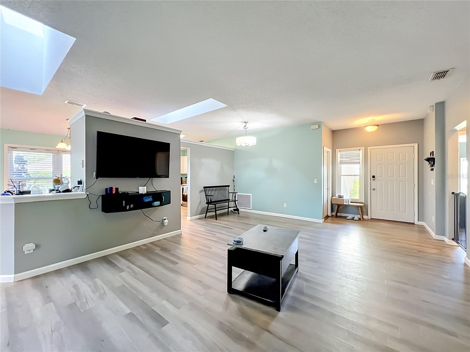 HOLDEN RIDGE - Residential