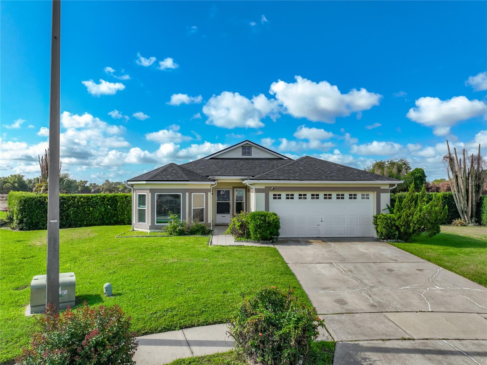 HOLDEN RIDGE - Residential