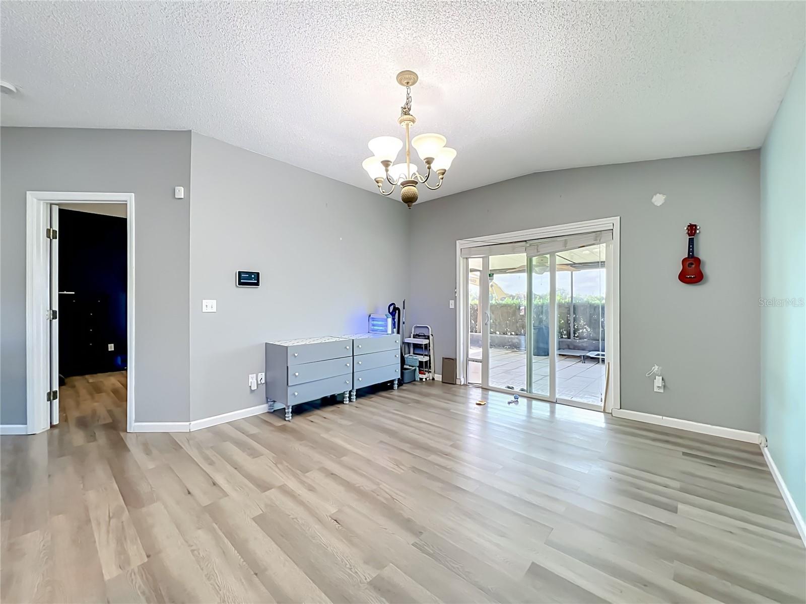HOLDEN RIDGE - Residential