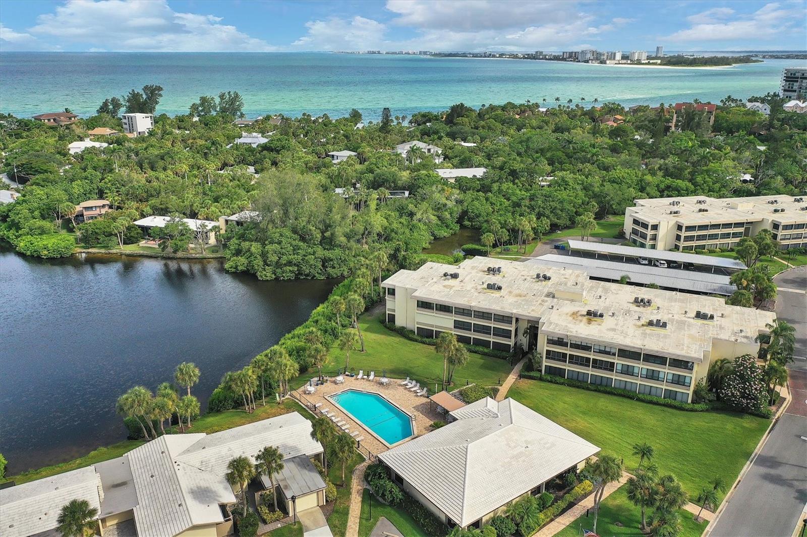 WHISPERING SANDS SEC 3 - Residential