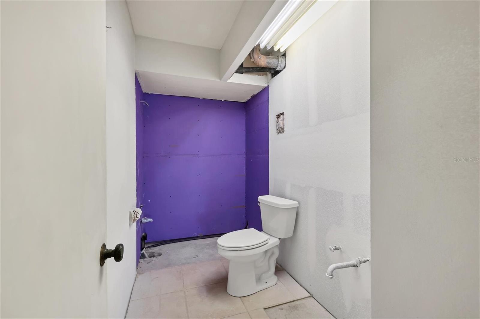 WHISPERING SANDS SEC 3 - Residential