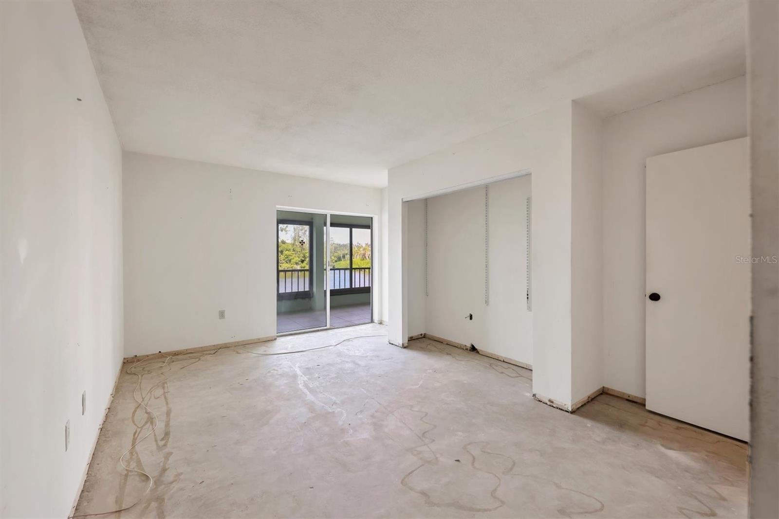 WHISPERING SANDS SEC 3 - Residential