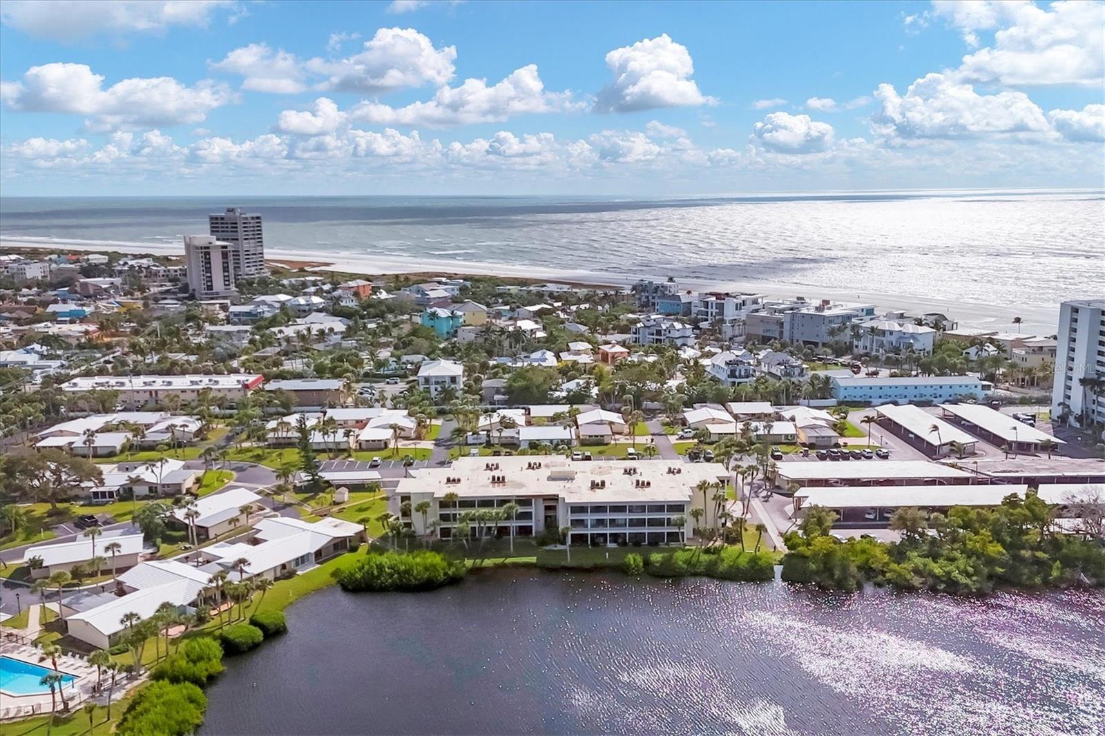 WHISPERING SANDS SEC 3 - Residential