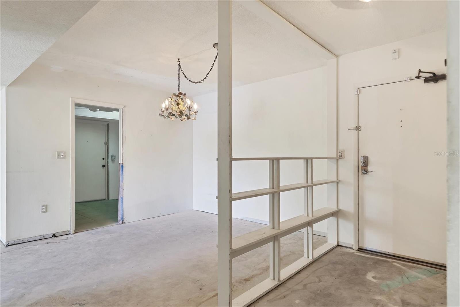 WHISPERING SANDS SEC 3 - Residential