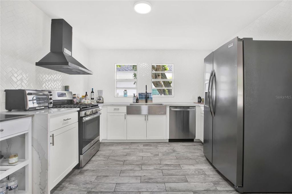 Photo of 4110 N Central Avenue, Tampa, FL 33603 (MLS # TB8429440)
