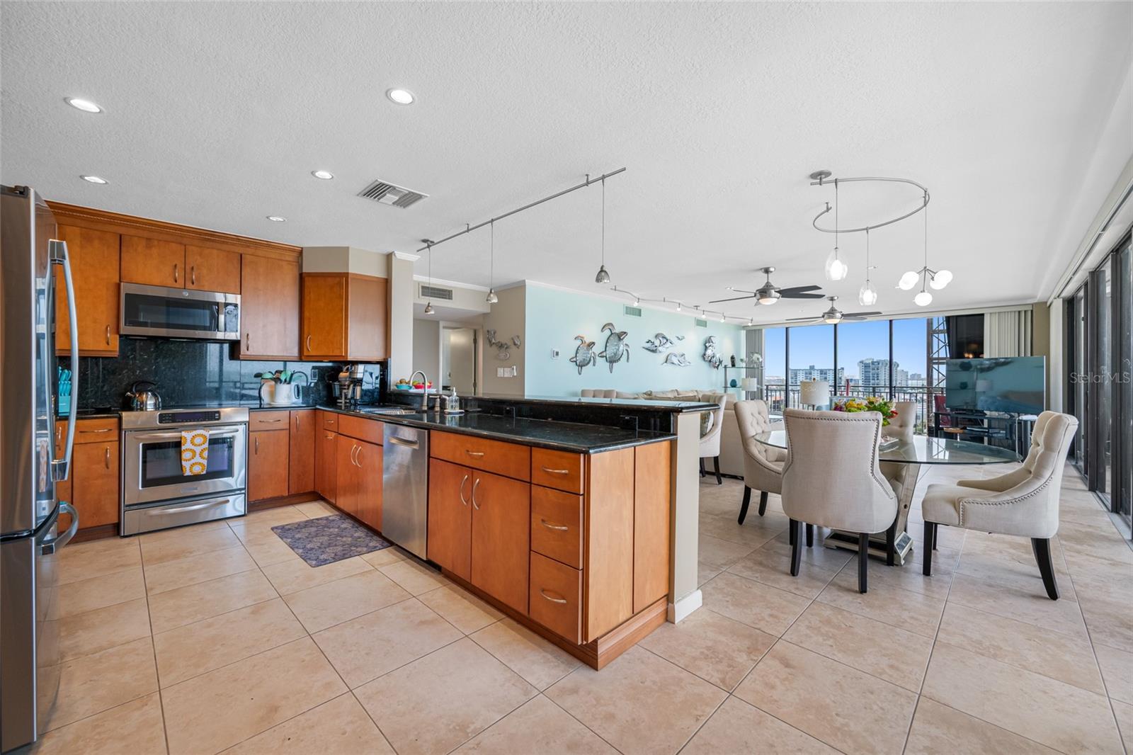 MANSIONS BY THE SEA CONDO - Residential