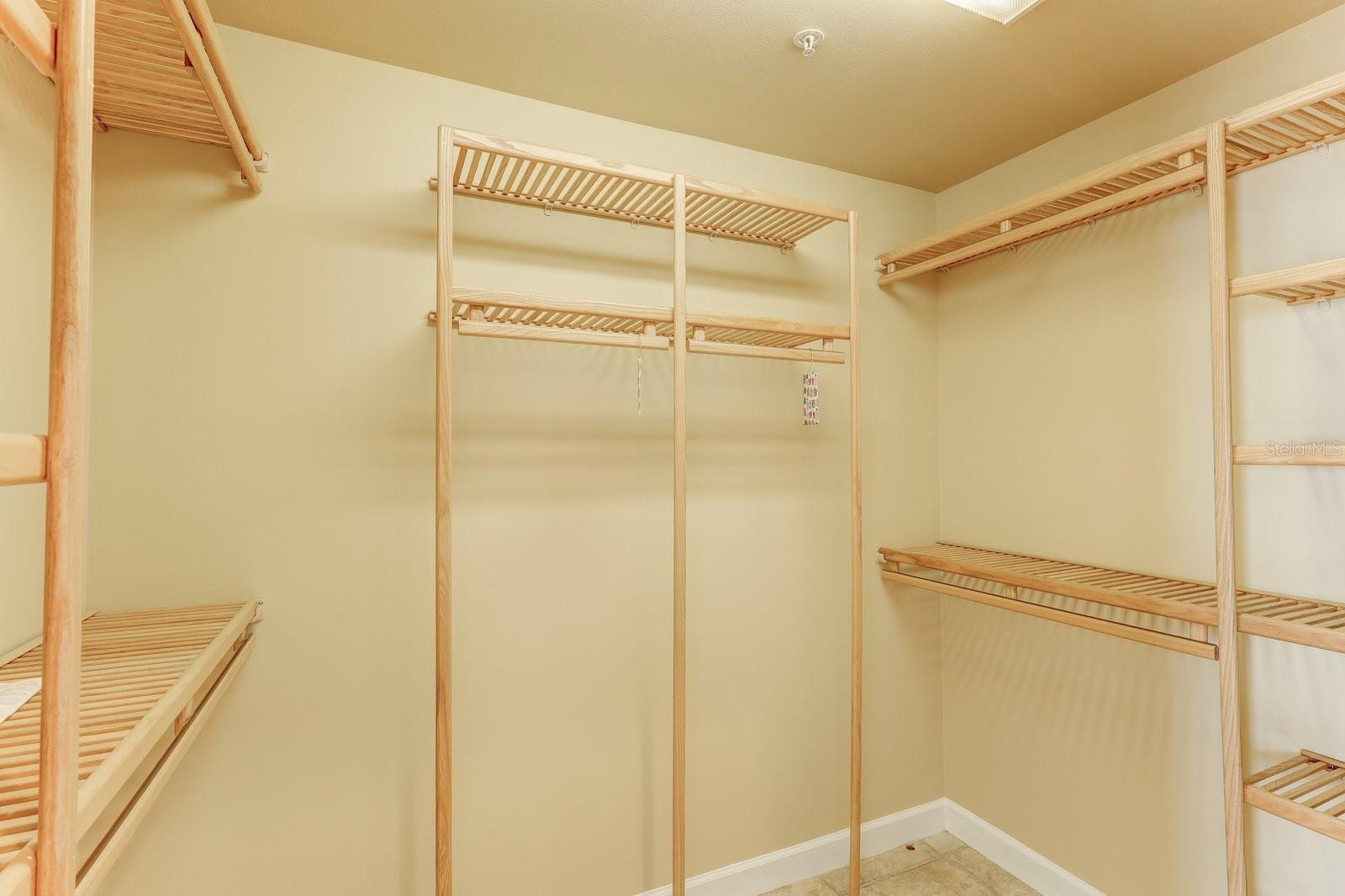 VIZCAYA HEIGHTS CONDO OR 6575 1315 - Residential