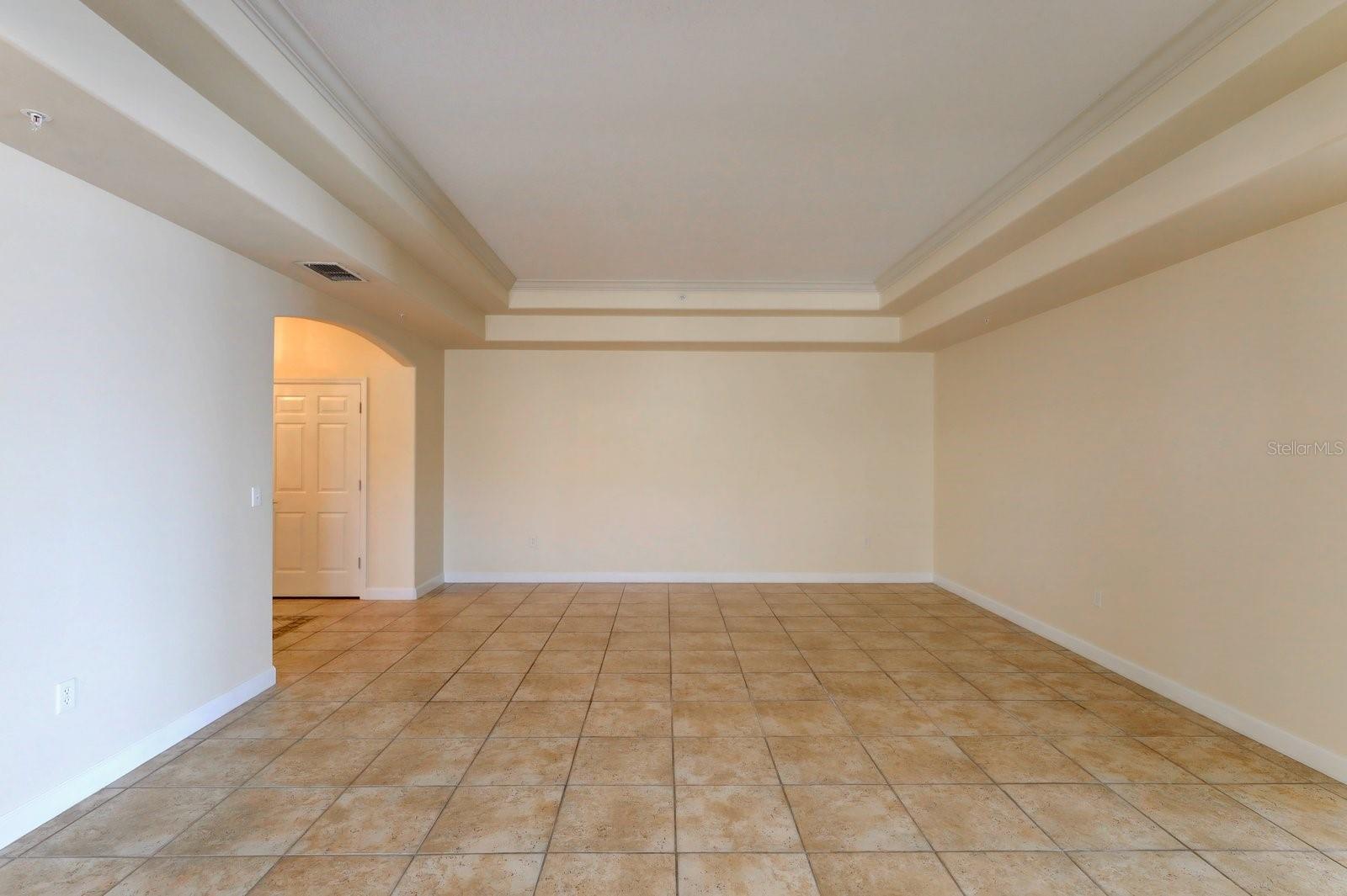 VIZCAYA HEIGHTS CONDO OR 6575 1315 - Residential