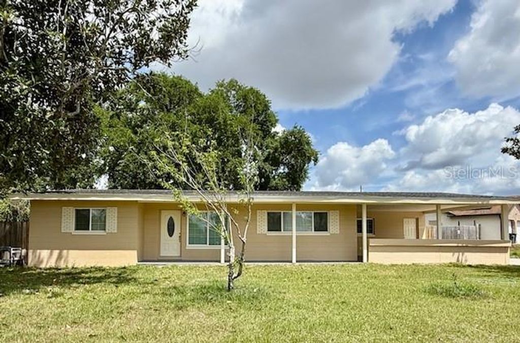 Photo of 1337 Lake Asher Circle, Apopka, FL 32703 (MLS # O6395389)