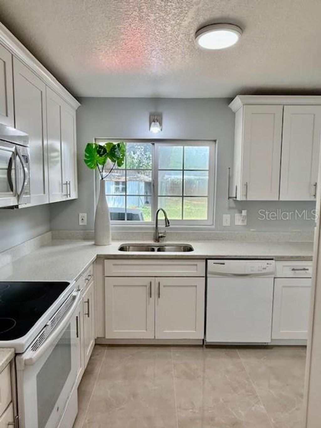 Photo of 1337 Lake Asher Circle, Apopka, FL 32703 (MLS # O6395389)