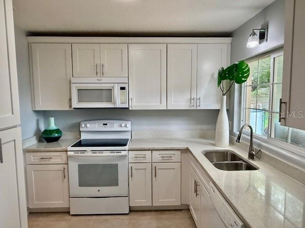 Photo of 1337 Lake Asher Circle, Apopka, FL 32703 (MLS # O6395389)