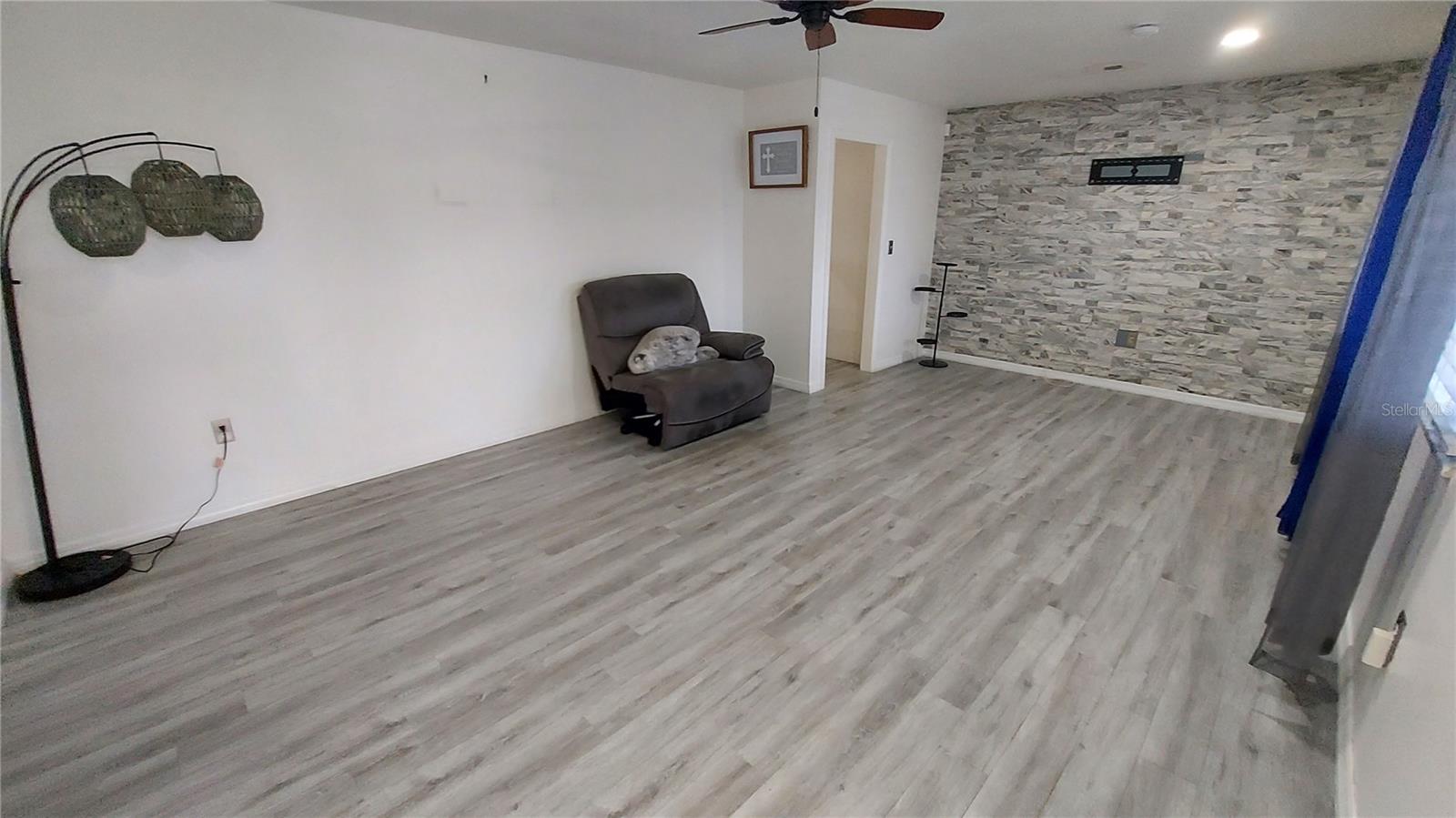 1205 HACIENDA DRIVE, SUN CITY CENTER, FL, 33573 4 1205 HACIENDA DRIVE