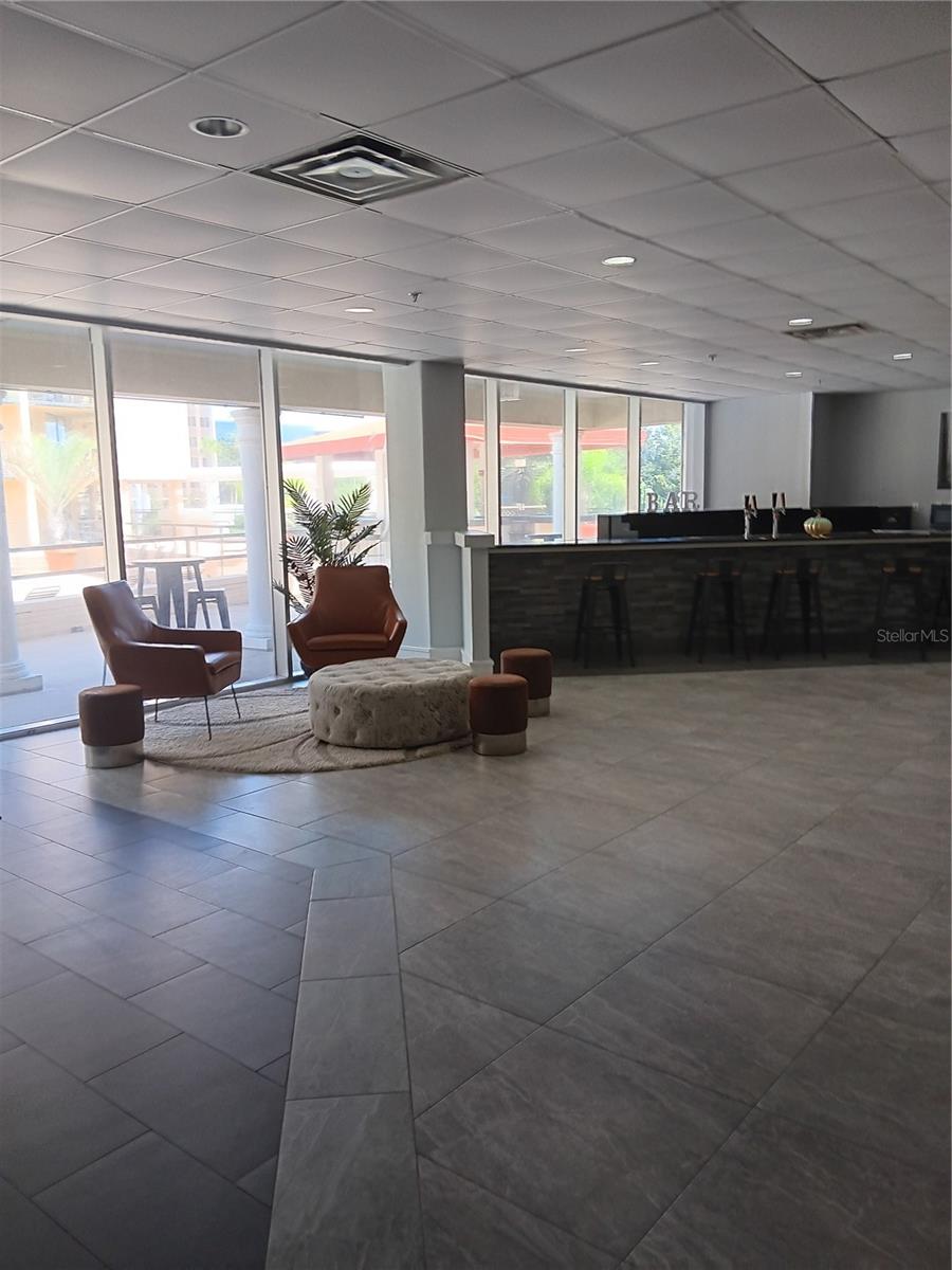 METROPOLITAN/LK EOLA - Residential Lease