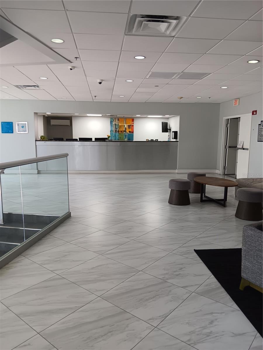 METROPOLITAN/LK EOLA - Residential Lease